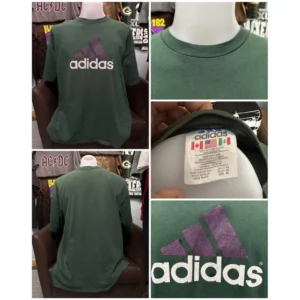 เสื้อยืดวินเทจสีเขียวลายแบรนด์ Adi.das 90’s